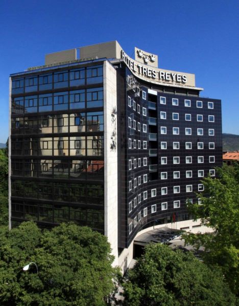 hotel tres reyes