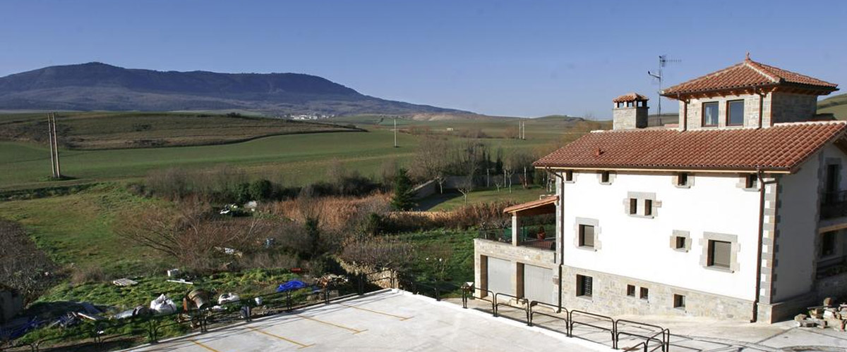 width="1440"